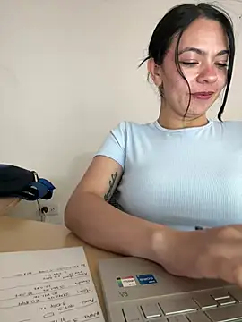 vanellopeFoxx online show from 07-17-26, 05:21