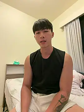 Snapshot of Ace_Min32100 chatting on 06-28-26, 01:39 Ace Min32100 online show from 06-28-26, 01:39