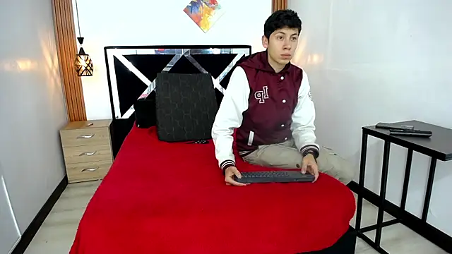 Snapshot of MIA_COINS chatting on 07-10-26, 10:43 MIA COINS online show from 07-10-26, 10:43