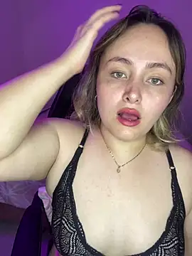 Snapshot of Rositafresitaa chatting on 06-11-26, 02:00 Rositafresitaa online show from 06-11-26, 02:00