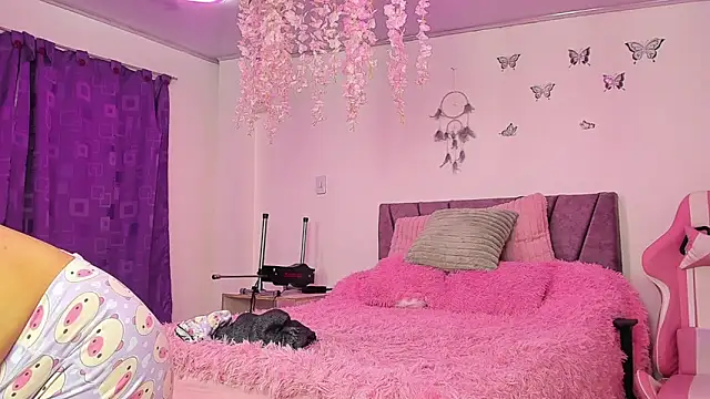 Snapshot of NahomyEvans chatting on 06-09-26, 12:28 NahomyEvans online show from 06-09-26, 12:28