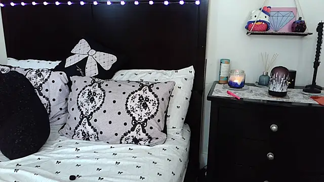 Snapshot of gothbaby3055 chatting on 07-11-26, 10:21 gothbaby3055 online show from 07-11-26, 10:21