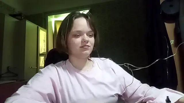 Snapshot of FlirtingAdele_1 chatting on 06-14-26, 07:31 FlirtingAdele 1 online show from 06-14-26, 07:31
