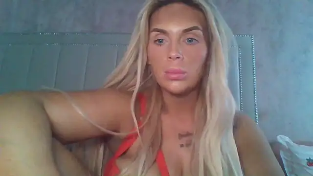Snapshot of MiaMae_x chatting on 07-06-26, 04:09 MiaMae x online show from 07-06-26, 04:09
