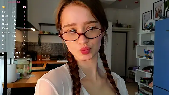 AliviaWithLove online show from 06-14-26, 09:10