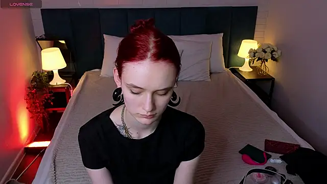 Snapshot of CrimsonMarquise chatting on 06-09-26, 03:02 CrimsonMarquise online show from 06-09-26, 03:02