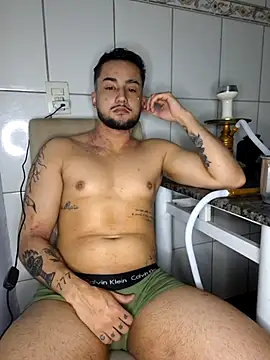Boytranoroxa online show from 07-31-26, 03:28