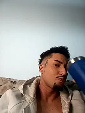 Snapshot of Boytranoroxa chatting on 06-07-26, 03:56 Boytranoroxa online show from 06-07-26, 03:56