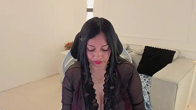 ariannajonesvg online show from 07-13-26, 03:06
