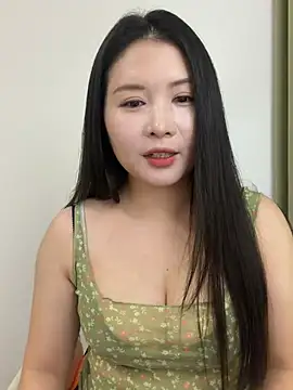 Snapshot of Doudou__520 chatting on 07-15-26, 01:18 Doudou 520 online show from 07-15-26, 01:18