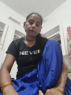 Snapshot of Karishna_hot chatting on 06-18-26, 11:32 Karishna hot online show from 06-18-26, 11:32