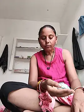Snapshot of Karishna_hot chatting on 06-30-26, 11:21 Karishna hot online show from 06-30-26, 11:21