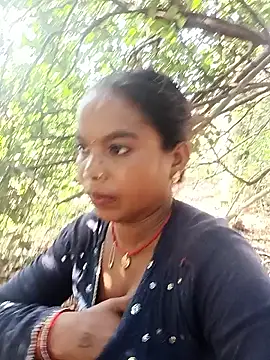 Snapshot of Nirmla_khan chatting on 06-21-26, 03:12 Nirmla khan online show from 06-21-26, 03:12