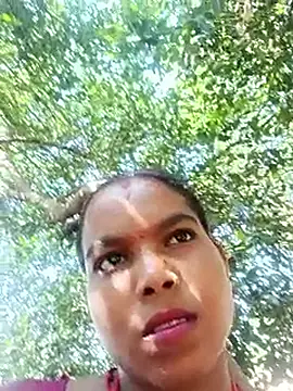 Snapshot of Nirmla_khan chatting on 06-20-26, 03:55 Nirmla khan online show from 06-20-26, 03:55