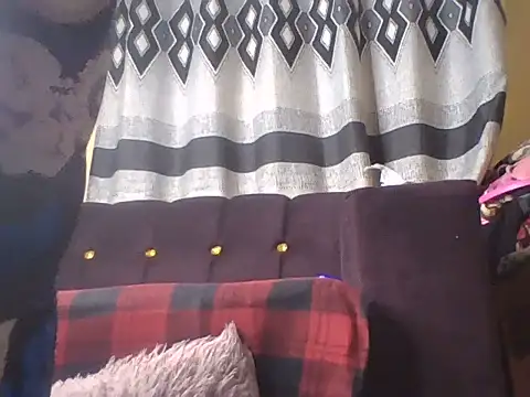 pretty-pussy7 online show from 07-12-26, 06:20