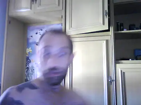 Snapshot of phanton29 chatting on 08-07-26, 03:29 phanton29 online show from 08-07-26, 03:29