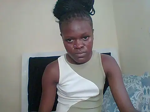 Snapshot of sexylolita7 chatting on 06-12-26, 09:18 sexylolita7 online show from 06-12-26, 09:18