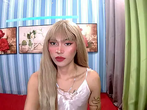 Snapshot of precious_fun chatting on 06-06-26, 05:40 precious fun online show from 06-06-26, 05:40