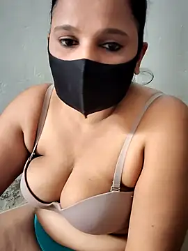 Snapshot of Lusty_mussty chatting on 06-11-26, 05:15 Lusty mussty online show from 06-11-26, 05:15