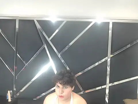 Snapshot of IsabelaVillalba chatting on 08-02-26, 11:02 IsabelaVillalba online show from 08-02-26, 11:02