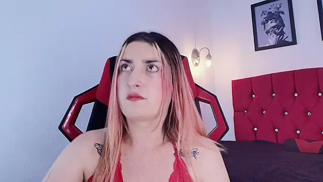 Snapshot of _roxysweet chatting on 06-11-26, 01:30 roxysweet online show from 06-11-26, 01:30