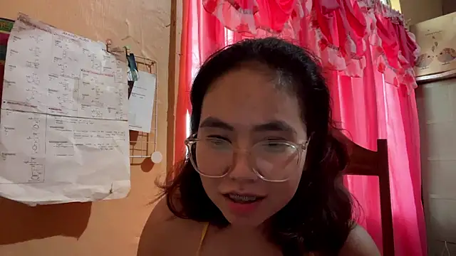 Snapshot of justhatsuse chatting on 06-07-26, 04:50 justhatsuse online show from 06-07-26, 04:50