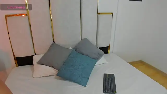 LiamBastien online show from 06-19-26, 03:45