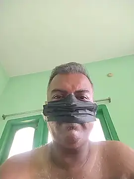 Snapshot of daddys_small_dick chatting on 06-08-26, 04:24 daddys small dick online show from 06-08-26, 04:24