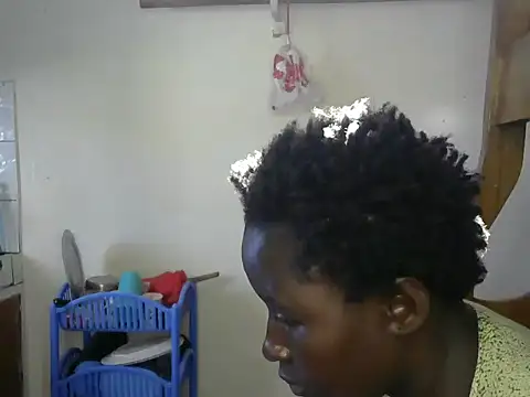 Snapshot of madam-Emma chatting on 06-26-26, 01:17 madam-Emma online show from 06-26-26, 01:17