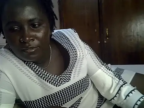 Snapshot of Lilyo66 chatting on 06-09-26, 02:18 Lilyo66 online show from 06-09-26, 02:18