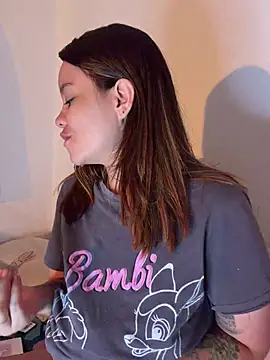 Snapshot of Emma_Jonas chatting on 07-29-26, 01:43 Emma Jonas online show from 07-29-26, 01:43