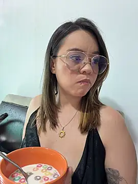 Snapshot of Emma_Jonas chatting on 06-26-26, 06:58 Emma Jonas online show from 06-26-26, 06:58