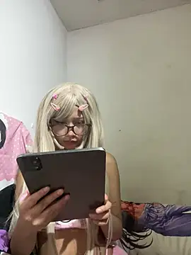 Snapshot of mimosa_chan chatting on 06-07-26, 01:22 mimosa chan online show from 06-07-26, 01:22