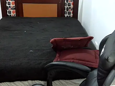 Lolacurly69 online show from 06-20-26, 02:38