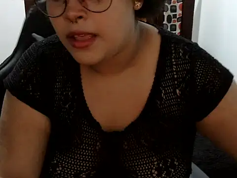 Lolacurly69 online show from 06-17-26, 02:33