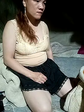 Snapshot of Eirlys-baby chatting on 07-17-26, 04:37 Eirlys-baby online show from 07-17-26, 04:37