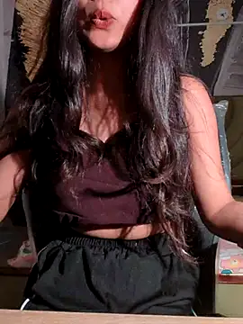Snapshot of sanaya_darling chatting on 06-12-26, 04:27 sanaya darling online show from 06-12-26, 04:27