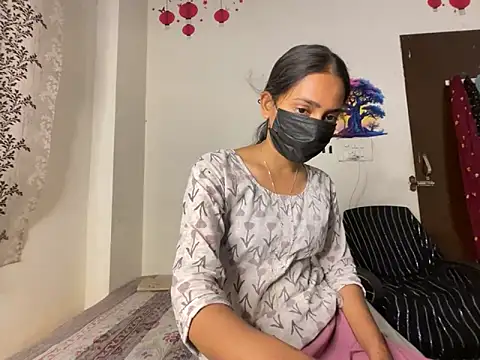 Snapshot of Hy_Selahh chatting on 06-07-26, 11:04 Hy Selahh online show from 06-07-26, 11:04