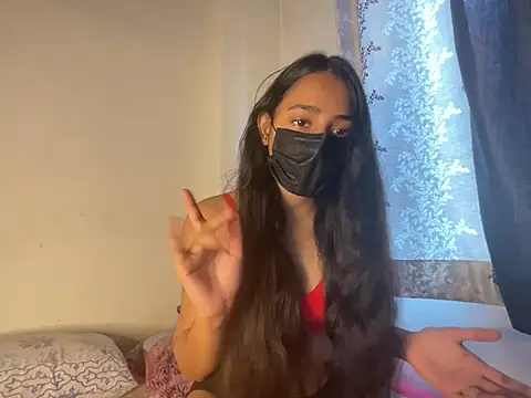 Snapshot of Hy_Selahh chatting on 07-06-26, 04:19 Hy Selahh online show from 07-06-26, 04:19