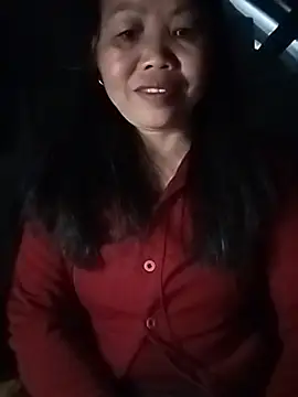 Snapshot of Vitamins-e chatting on 07-13-26, 01:05 Vitamins-e online show from 07-13-26, 01:05