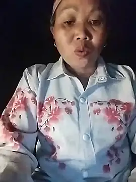 Snapshot of Vitamins-e chatting on 07-07-26, 02:31 Vitamins-e online show from 07-07-26, 02:31