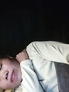 Snapshot of Vitamins-e chatting on 07-23-26, 02:57 Vitamins-e online show from 07-23-26, 02:57