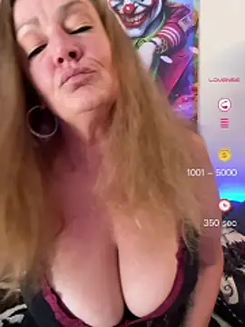 MumGabriela online show from 06-19-26, 07:47