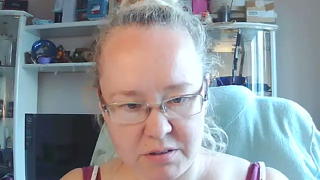 Snapshot of Viola27 chatting on 07-14-26, 11:16 Viola27 online show from 07-14-26, 11:16