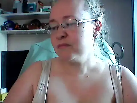 Snapshot of Viola27 chatting on 06-27-26, 09:26 Viola27 online show from 06-27-26, 09:26