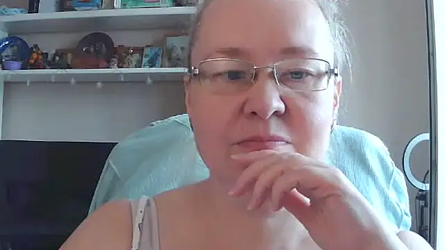 Snapshot of Viola27 chatting on 07-12-26, 07:20 Viola27 online show from 07-12-26, 07:20
