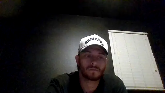 Snapshot of Mikecloudyhawk chatting on 06-18-26, 08:02 Mikecloudyhawk online show from 06-18-26, 08:02