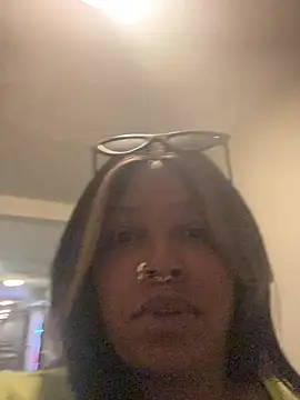 nia coxlive online show from 07-27-26, 04:14