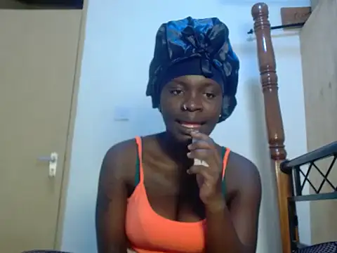 Snapshot of Sexy_Annitah chatting on 06-14-26, 06:47 Sexy Annitah online show from 06-14-26, 06:47