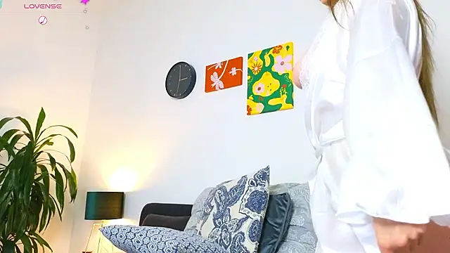 Ginnybabe  online show from 02-06-26, 02:02